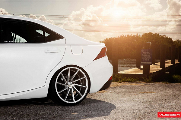 Фото дисков Vossen CVT Серебро на Lexus IS II