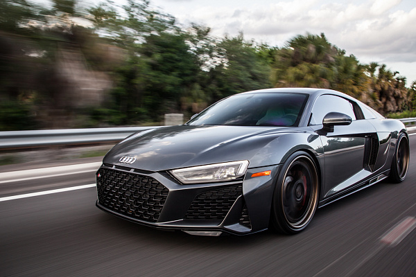 Фото дисков Strasse Wheels SV5 Deep Concave FS Другой цвет на Audi R8 (4S)