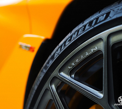 Фото дисков Vossen S17-01 на McLaren 720S