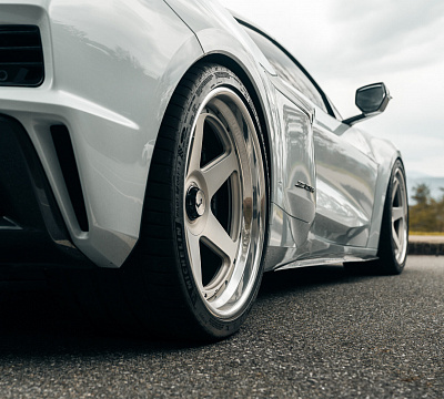 Фото дисков Vossen GEN-01 (3-Piece) на Chevrolet Corvette C8