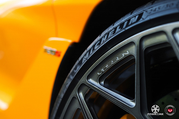 Фото дисков Vossen S17-01 Глянцевый темный лак на McLaren 720S