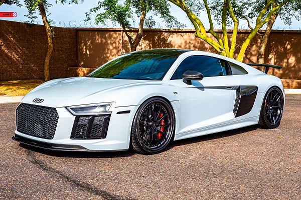 Фото дисков Anrky AN31 Черный глянец на Audi R8 (4S)