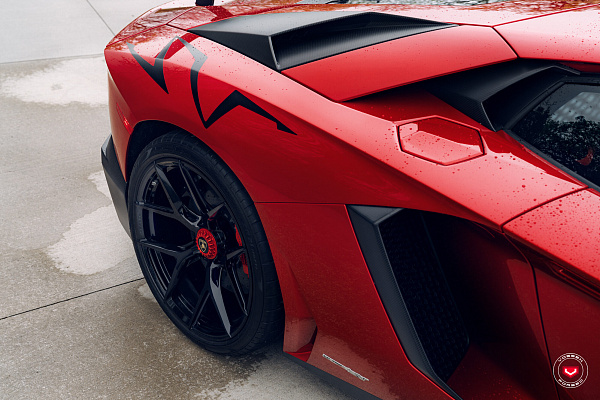 Фото дисков Vossen S21-01 Черный глянец на Lamborghini Aventador