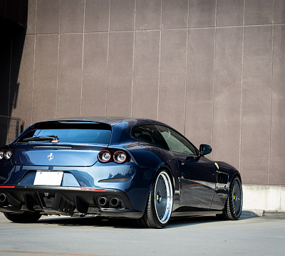 Фото дисков HRE 935M на Ferrari FF