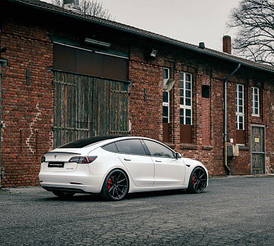Фото дисков Vossen HF-3 на Tesla Model 3