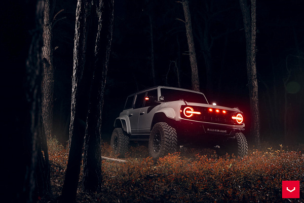Фото дисков Vossen HFX-1 (6-Lug) Черный сатин на Ford Bronco