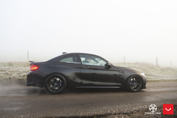 Фото дисков Vossen HF-5 Черный глянец на BMW 2/M2 (F22/F87)