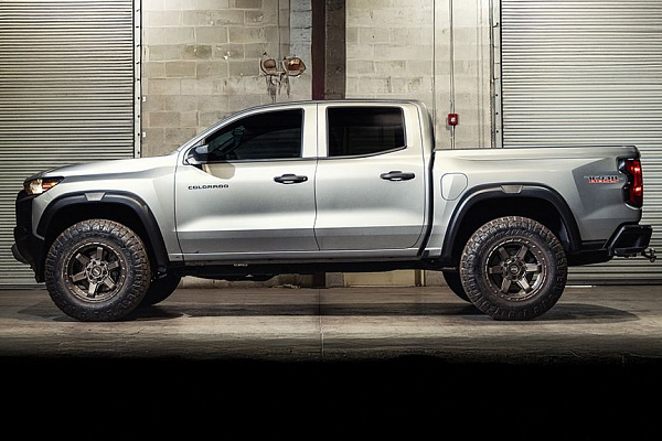 Фото дисков 4PLAY 4PS63 Сатиновая темная бронза на Chevrolet Colorado