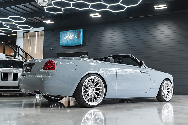 Фото дисков Anrky AN30 Глянцевый лак на Rolls-Royce Wraith