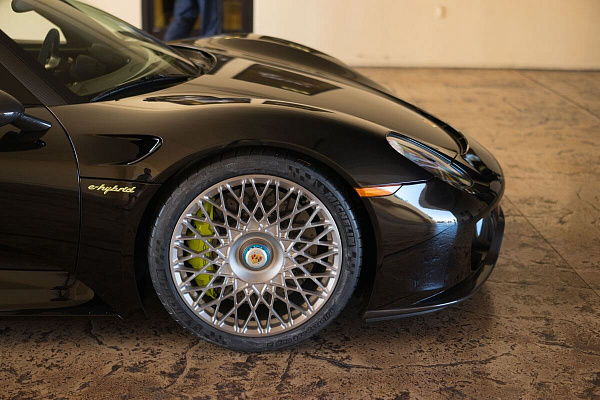 Фото дисков HRE 501M Сатиновый тонированный лак на Porsche 918 Spyder