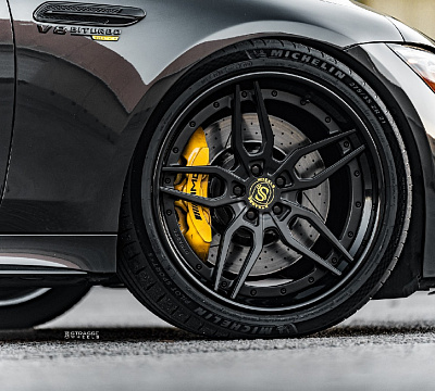 Фото дисков Strasse Wheels SV4 Deep Concave FS на Mercedes-Benz AMG GT I