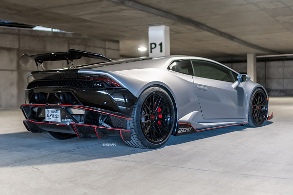 Фото дисков Strasse Wheels SV10M Deep Concave FS Черный глянец на Lamborghini Huracan