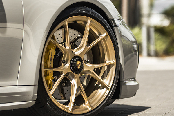 Фото дисков Vossen RS74 Глянцевое золото на Porsche 911 VII