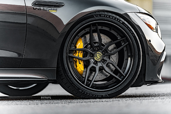 Фото дисков Strasse Wheels SV4 Deep Concave FS Черный сатин на Mercedes-Benz AMG GT I
