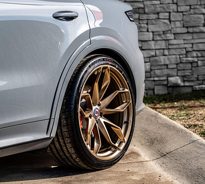 Фото дисков HRE P201 на Porsche Cayenne III