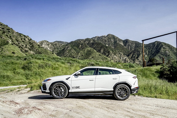 Фото дисков Savini SV-F4 Сатиновый темный лак на Lamborghini Urus