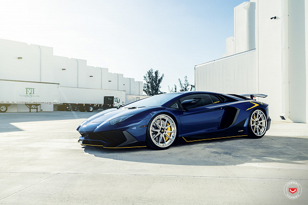 Фото дисков Vossen EVO-2R (3-Piece) Полированный лак на Lamborghini Aventador