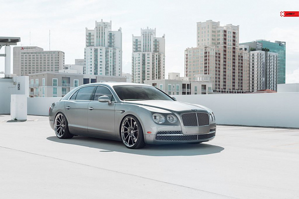 Фото дисков Anrky AN13 Глянцевый тонированный лак на Bentley Flying Spur II