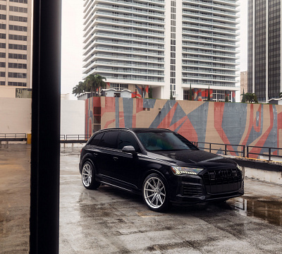 Фото дисков Vossen HFX-2 (5-Lug) на Audi Q7 (4M)