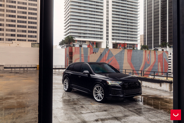 Фото дисков Vossen HFX-2 (5-Lug) Серебро на Audi Q7 (4M)