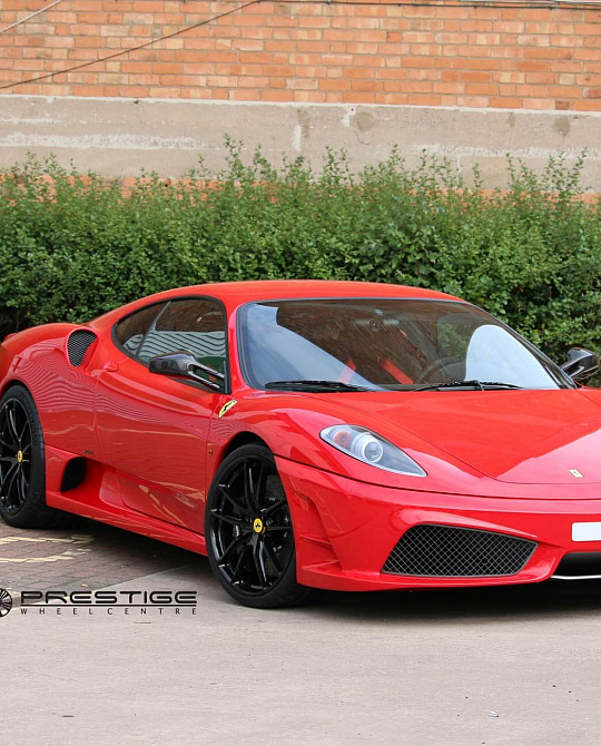 Фото дисков P104 Черный глянец на Ferrari F430