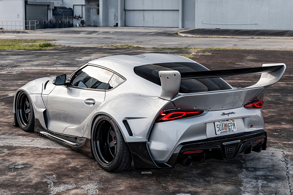 Фото дисков Strasse Wheels S6 Competition Черный сатин на Toyota Supra A90