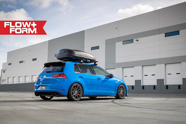 Фото дисков HRE FF10 Глянцевый темный лак на Volkswagen Golf VIII