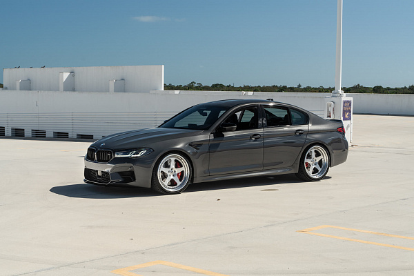 Фото дисков HRE 305 Глянцевый лак на BMW 5/M5 (G30/F90)