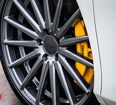 Фото дисков Vossen VFS-2 на Ferrari 458
