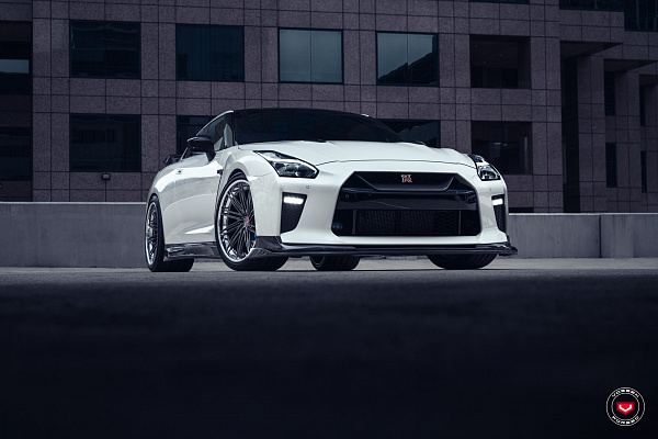 Фото дисков Vossen VPS-5 (3-Piece) Глянцевый темный лак на Nissan GT-R