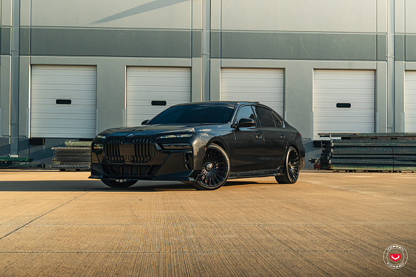 Фото дисков Vossen S17-14 Черный глянец на BMW 7 (G70)