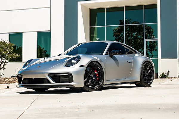 Фото дисков Brixton Forged FDE01 Черный сатин на Porsche 911 VIII