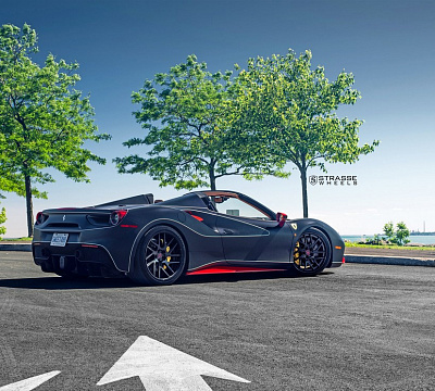 Фото дисков Strasse Wheels SM7T Deep Concave на Ferrari 488