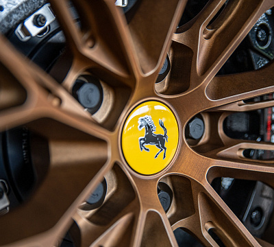 Фото дисков Vossen S21-02 на Ferrari F8
