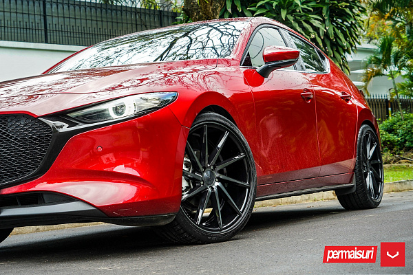 Фото дисков Vossen CVT Черный глянец на Mazda 3 IV