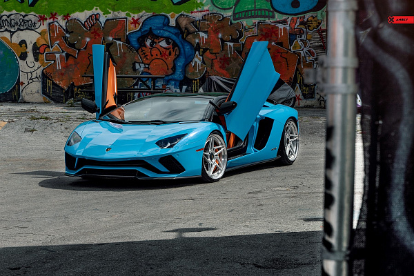 Фото дисков Anrky S3-X3 Глянцевый лак на Lamborghini Aventador