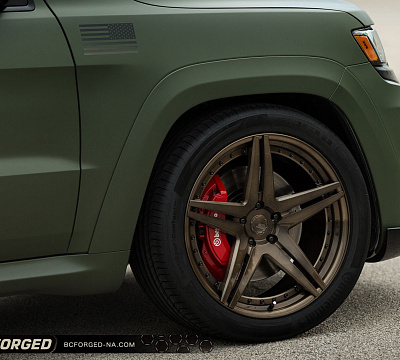 Фото дисков BC Forged HC052 на Jeep Grand Cherokee IV