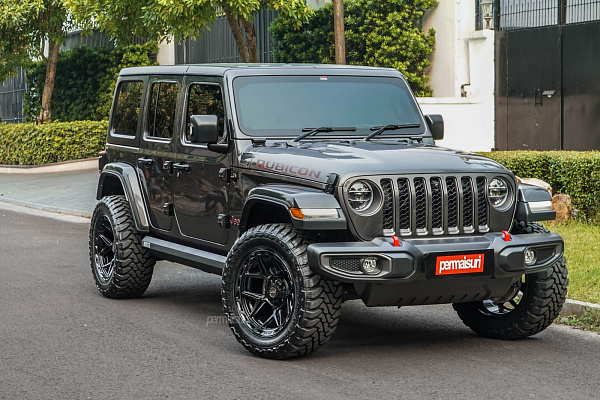 Фото дисков 4PLAY 4P55 Черный глянец на Jeep Wrangler IV (JL)