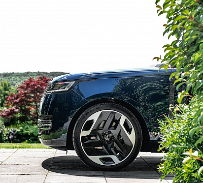 Фото дисков Kahn Type 33 RS на Range Rover V