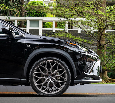 Фото дисков Vossen HF-2 на Lexus NX I