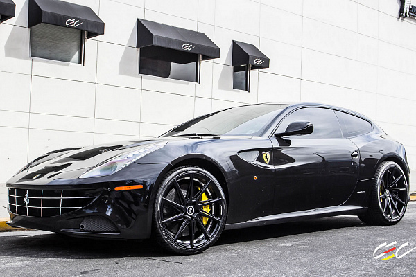Фото дисков CEC C26 Черный сатин на Ferrari FF