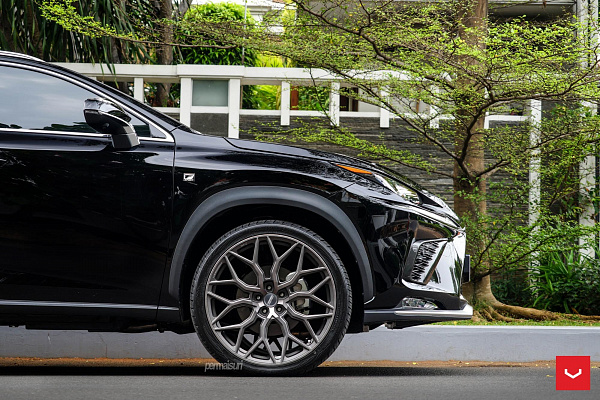Фото дисков Vossen HF-2 Серебро на Lexus NX I