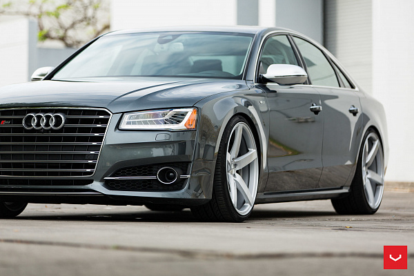 Фото дисков Vossen CV3 Серебро на Audi A/S 8 (D4)