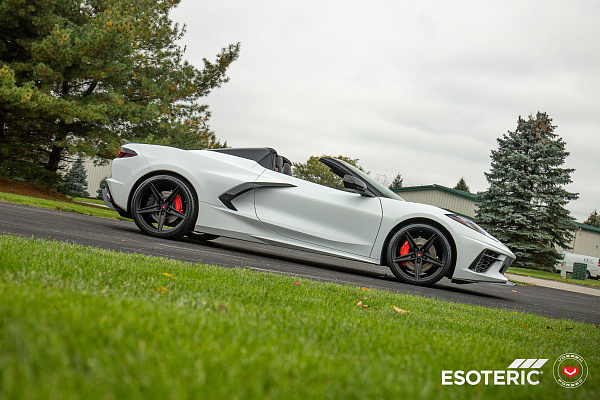 Фото дисков Vossen M-X5 Черный сатин на Chevrolet Corvette C8