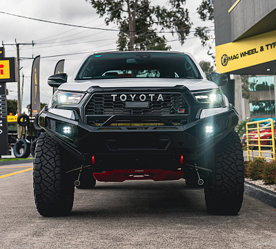 Фото дисков Vossen HFX-1 (6-Lug) на Toyota Hilux VIII