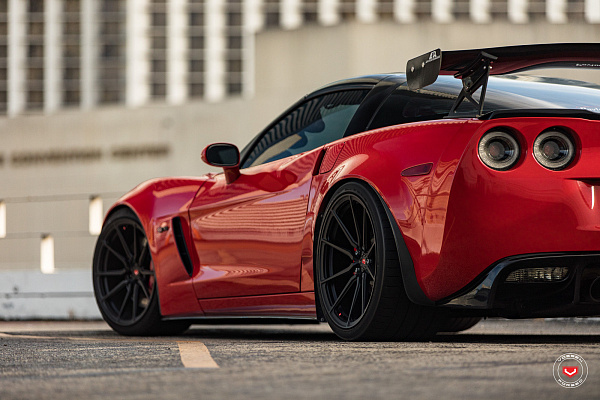 Фото дисков Vossen M-X2 Черный сатин на Chevrolet Corvette C6