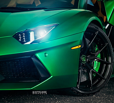 Фото дисков Strasse Wheels SM5R Deep Concave Monoblock на Lamborghini Aventador