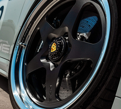 Фото дисков HRE 527 на Porsche 911 VIII