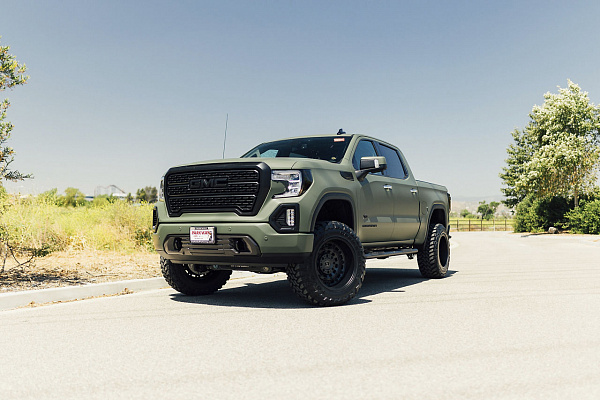 Фото дисков Black Rhino ARSENAL Черный сатин на GMC Sierra IV