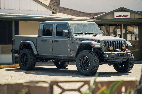 Фото дисков Black Rhino RENO Черный сатин на Jeep Gladiator II (JT)